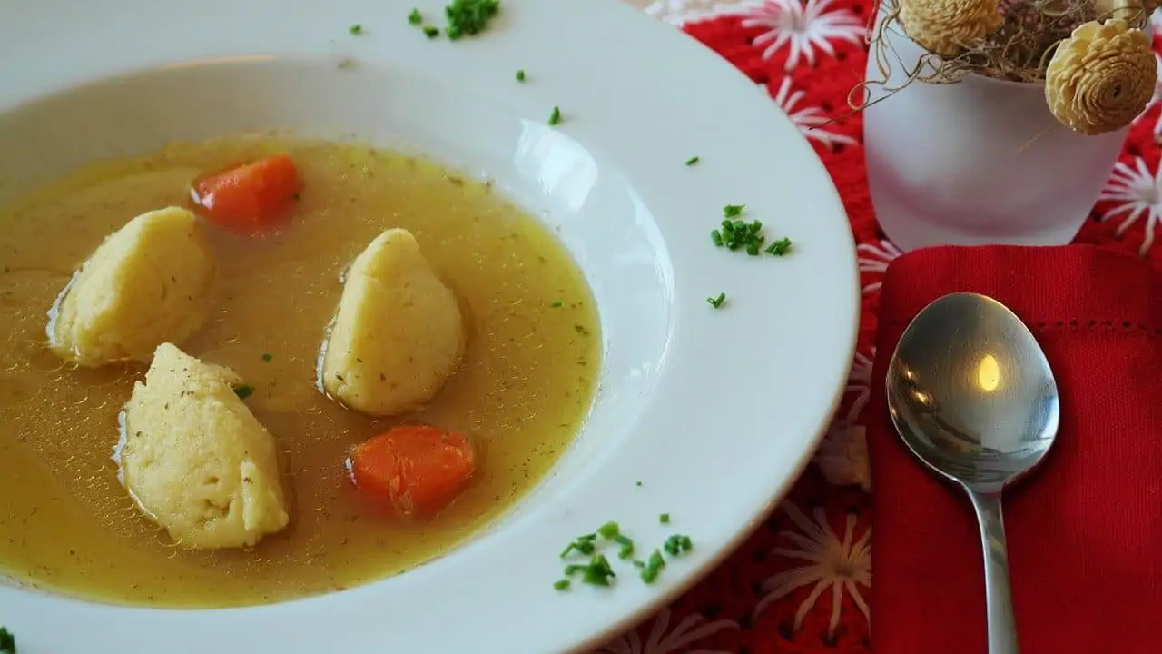 🍲 Grießnockerl - Beliebte Suppeneinlage aus dem Lungau 🥄